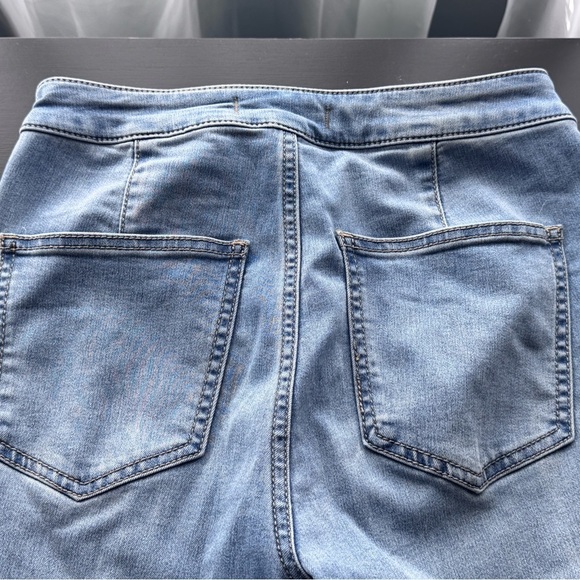 FREE PEOPLE Light Denim Super Wide Blue Jeans - Picture 4 of 10